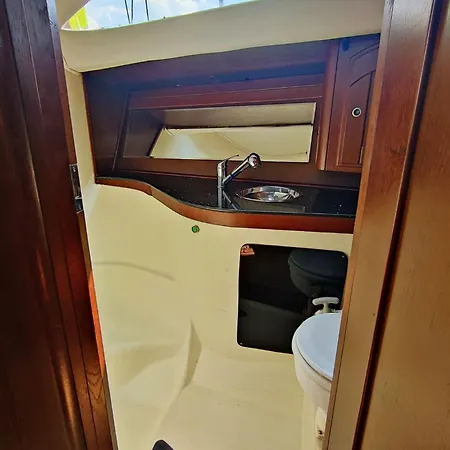 Sailing Life Style - Rejsy Mazurskie Ze Sternikiem. Ботель