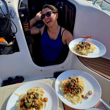 Ботель Sailing Life Style - Rejsy Mazurskie Ze Sternikiem. *