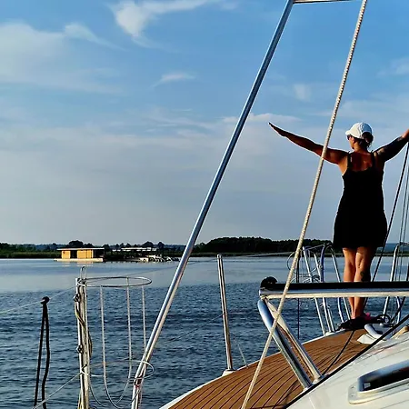 Sailing Life Style - Rejsy Mazurskie Ze Sternikiem. Ботель