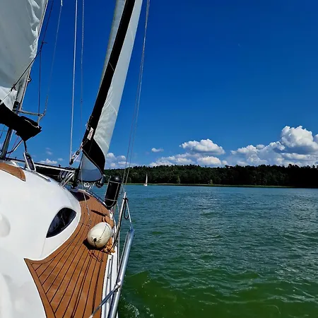 Sailing Life Style - Rejsy Mazurskie Ze Sternikiem. Ботель