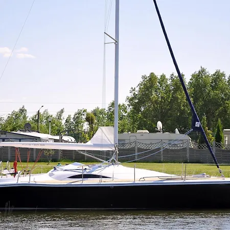 Ботель Sailing Life Style - Rejsy Mazurskie Ze Sternikiem. *