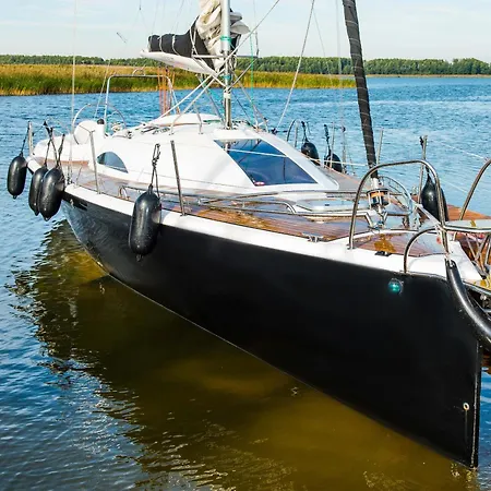 Sailing Life Style - Rejsy Mazurskie Ze Sternikiem. Ботель Kolonia Rybacka